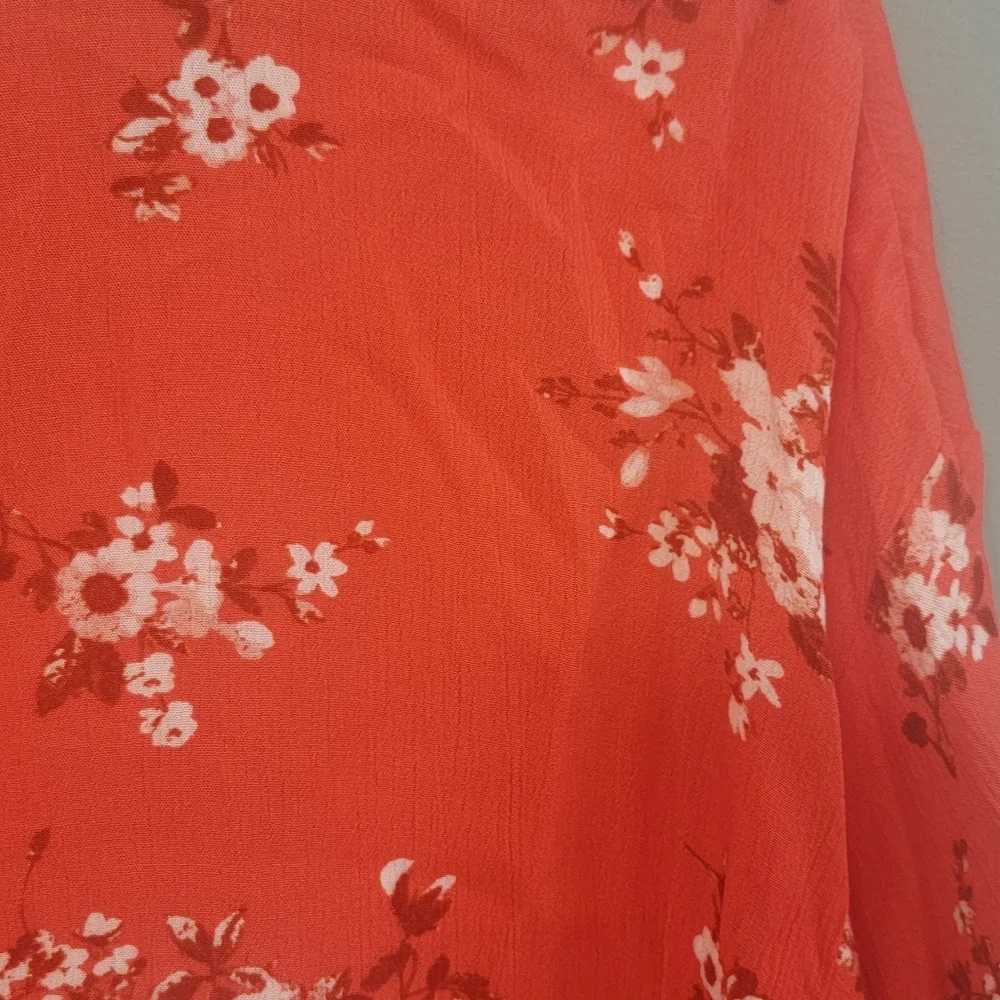 LUQ NWT Mango Berry Floral VNeck Tie Front Womens Prairie Top Size Large‎ - Picture 2 of 10